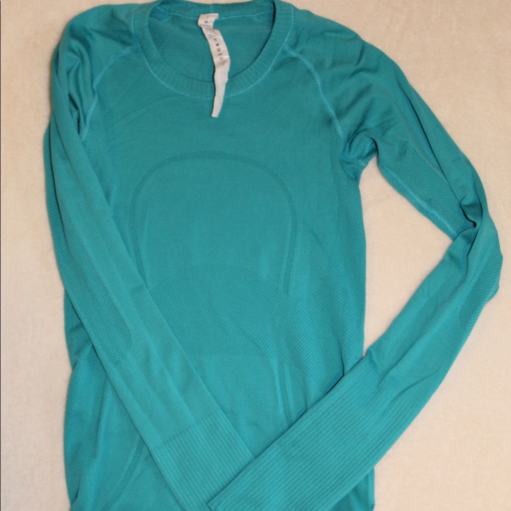 Lululemon teal long sleeve workout top